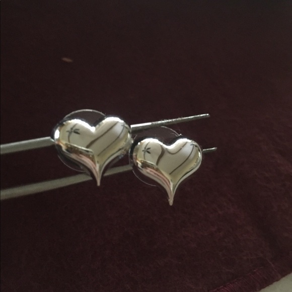 Sterling Silver Heart Earrings Pierced Brand New - Picture 4 of 7